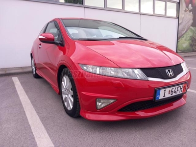 HONDA CIVIC 1.8 Type-S 140 LE - XENON - TEMPOMAT - ÜLÉSFŰTÉS - PDC