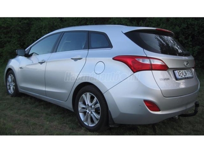 HYUNDAI I30 CW 1.6 MPi Business PREMIUM FELSZ. ELEKTROMOS ALLITASU ULES . FEL BOR KARPITOZAS stb