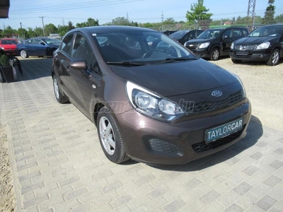 KIA RIO 1.2 CVVT LX / 114 EZER KM / SZERVIZKÖNYV / ALUFELNI / MULTIKORMÁNY /