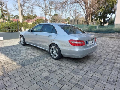 MERCEDES-BENZ E 220 CDI BlueEFFICIENCY Avantgarde SÉRÜLÉS MENTES. VEZETETT SZERVIZKÖNYV. MAGÁN SZEMÉLYTŐL