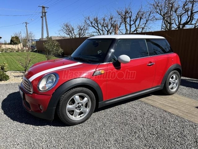 MINI COOPER 1.6 D