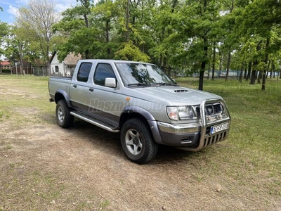 NISSAN PICK UP 2.5 4WD Navara