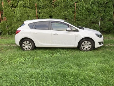 OPEL ASTRA J 1.6 Active