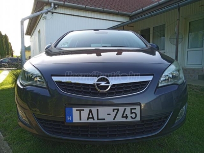 OPEL ASTRA J 1.6 Enjoy 84eKm!!! 1.6 szívó motoros! Makulátlan!