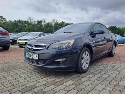 OPEL ASTRA J Sedan 1.4 T Enjoy