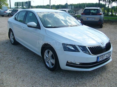 SKODA OCTAVIA 1.4 TSI Style DSG SZERVIZKÖNYV. GYÖNGYHÁZ FEHÉR. BÉZS BELSŐ. AUTOMATA. ELSŐ-HÁTSÓ PARK.RADAR. TEMP