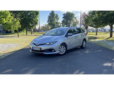 TOYOTA AURIS Touring Sports 1.33 Live (PGT-736) Első tulajdonostól! 1 Év Garanciával!