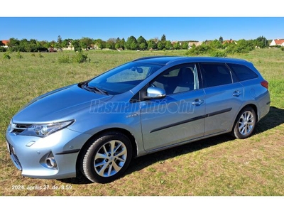 TOYOTA AURIS Touring Sports 1.8 HSD Lounge (Automata)