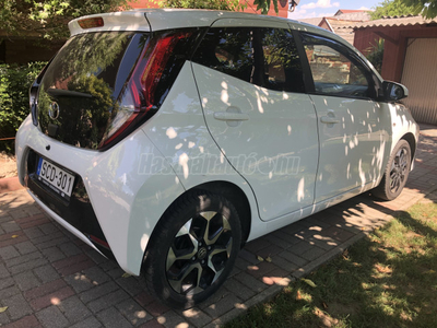 TOYOTA AYGO 1.0 x-play + style + connectivity