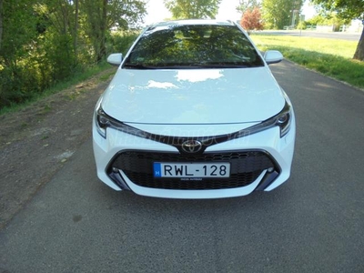 TOYOTA COROLLA Touring Sports 1.2T Comfort Style Tech M-o i. sérülésmentes .vezetett szervizkönyves !!!