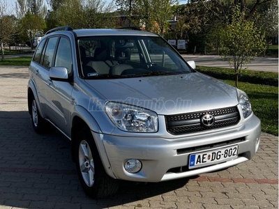 TOYOTA RAV 4 Rav4 2.0 4x4 (Automata)