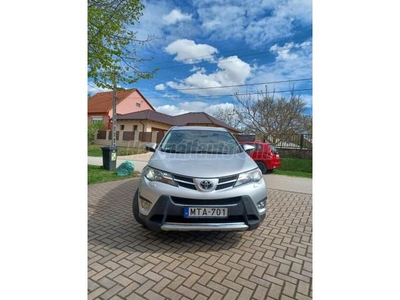 TOYOTA RAV 4 Rav4 2.2 D-4D Style