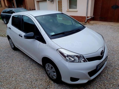 TOYOTA YARIS 1.0 ECO AC