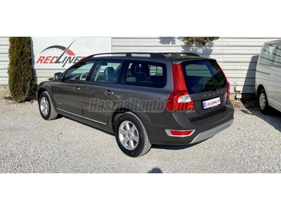 VOLVO XC70 2.4 D [D5] AWD Momentum Geartronic BiColor utastérrel!