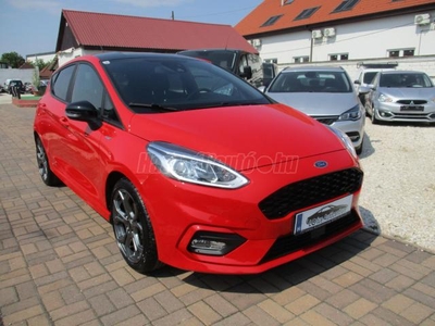 FORD FIESTA 1.1 ST-Line Red & Black Technology MAGAS FELSZERLTSÉG 34-EZER KM !