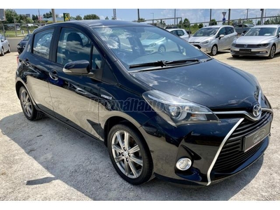 TOYOTA YARIS 1.5 VVT-i Hybrid Live e-CVT