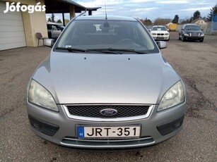 Ford Focus 1.6 Ghia Dupla Digit Klíma. Alufelni...