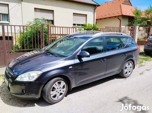 Kia Ceed kombi dízel 1.6 manuális váltó szürke