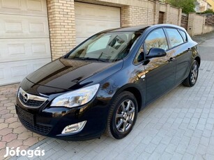 Opel Astra J 1.4 Cosmo Klíma-16COL-Friss Műszaki