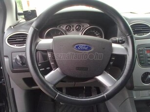 FORD FOCUS 1.6 Fresh FORDGARANCIÁK+ALU+ 4ELEKTR.ABLAK+ ELEKTR.TÜKÖRBEHAJTÁS+ SZERVIZKÖNYV-VEZETVE+