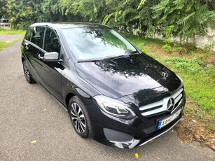 MERCEDES-BENZ B 180 Style Végig szervizelve. Magánszemélytől. Navigáció. Kamera