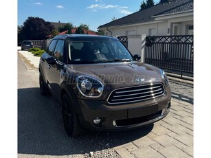 MINI COUNTRYMAN Cooper2.0 D (Automata) Panoramatető . Vonóhorog. Téli-nyári kerék szett