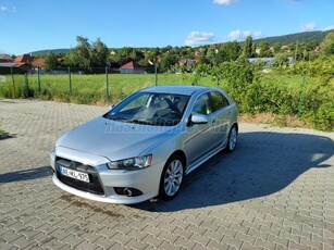 MITSUBISHI LANCER 1.8 Invite