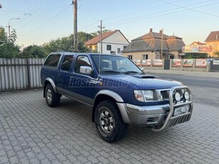 NISSAN PICK UP 2.5 4WD Navara Friss Műszaki.hideg klíma