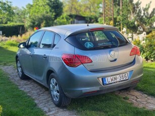 OPEL ASTRA J 1.4 Enjoy