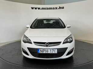 OPEL ASTRA J Sedan 1.6 Business EURO6 magyarországi. vezetett szervizkönyves. leinformálható