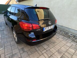 OPEL ASTRA J Sports Tourer 1.7 CDTI Sport