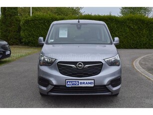 OPEL COMBO Life 1.2 T Enjoy (7 személyes ) Mo-i! Vezetett szervizkönyves!