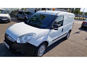 OPEL COMBO Van 1.4 T CNG L1H1 2.4t E6 Magyarországi szervizkönyves. polcos!