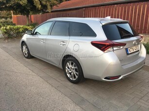 TOYOTA AURIS Touring Sports 1.6 D-4D Active