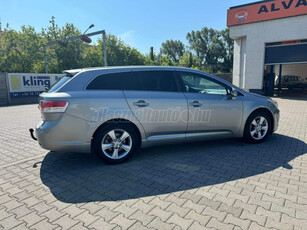 TOYOTA AVENSIS 1.6