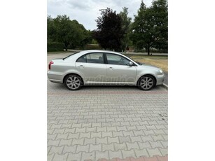 TOYOTA AVENSIS 2.0 Sol