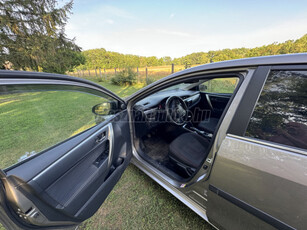 TOYOTA COROLLA Sedan 1.6 Active