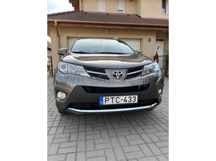 TOYOTA RAV 4 Rav4 2.2 D-4D Style