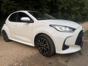 TOYOTA YARIS 1.5 VVT-i Comfort Style Tech CVT