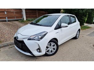 TOYOTA YARIS 1.5 VVT-i Hybrid Live e-CVT Navi.Radar.Kamera.Bőr-szövet