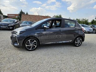 TOYOTA YARIS 1.5 VVT-i Hybrid Style Smart e-CVT PANORÁMATETŐ-KAMERA-FÉLBŐR-SÁVTARTÓ!