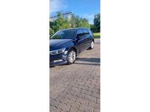 VOLKSWAGEN PASSAT VIII Variant 2.0 TDI BMT SCR Highline DSG