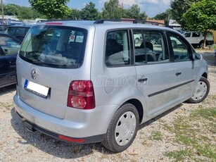 VOLKSWAGEN TOURAN 1.6 Trendline 7Fős!189eKm!Vonóhorog!1Tulaj!