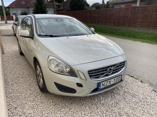 VOLVO V60 1.6 D DRIVe Momentum