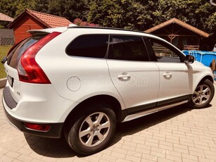 VOLVO XC60 2.0 D DRIVe Kinetic