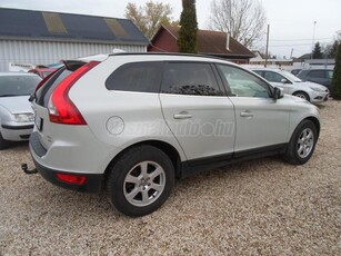 VOLVO XC60 2.4 D Kinetic Geartronic VONÓHOROG.NAVI.FRISS VIZSGA.ÖSSZEKEREKES