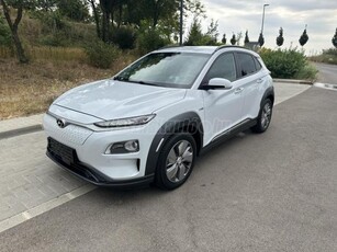 HYUNDAI KONA EV 64kWh Executive 78300km HŐSZIVATTYÚ KAMERA NAVI LED FÉNYSZÓRÓ HEAD UP