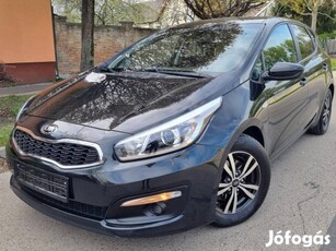 KIA CEE'D 1.4 CRDI Limitált /Navigáció/44 e km/