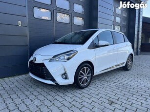 Toyota Yaris 1.0 VVT-i Trend Y20 Szervizkönyv /...