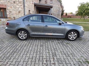 VOLKSWAGEN JETTA VI 1.4 TSI BMT Highline Félbőr sportbelső DSG